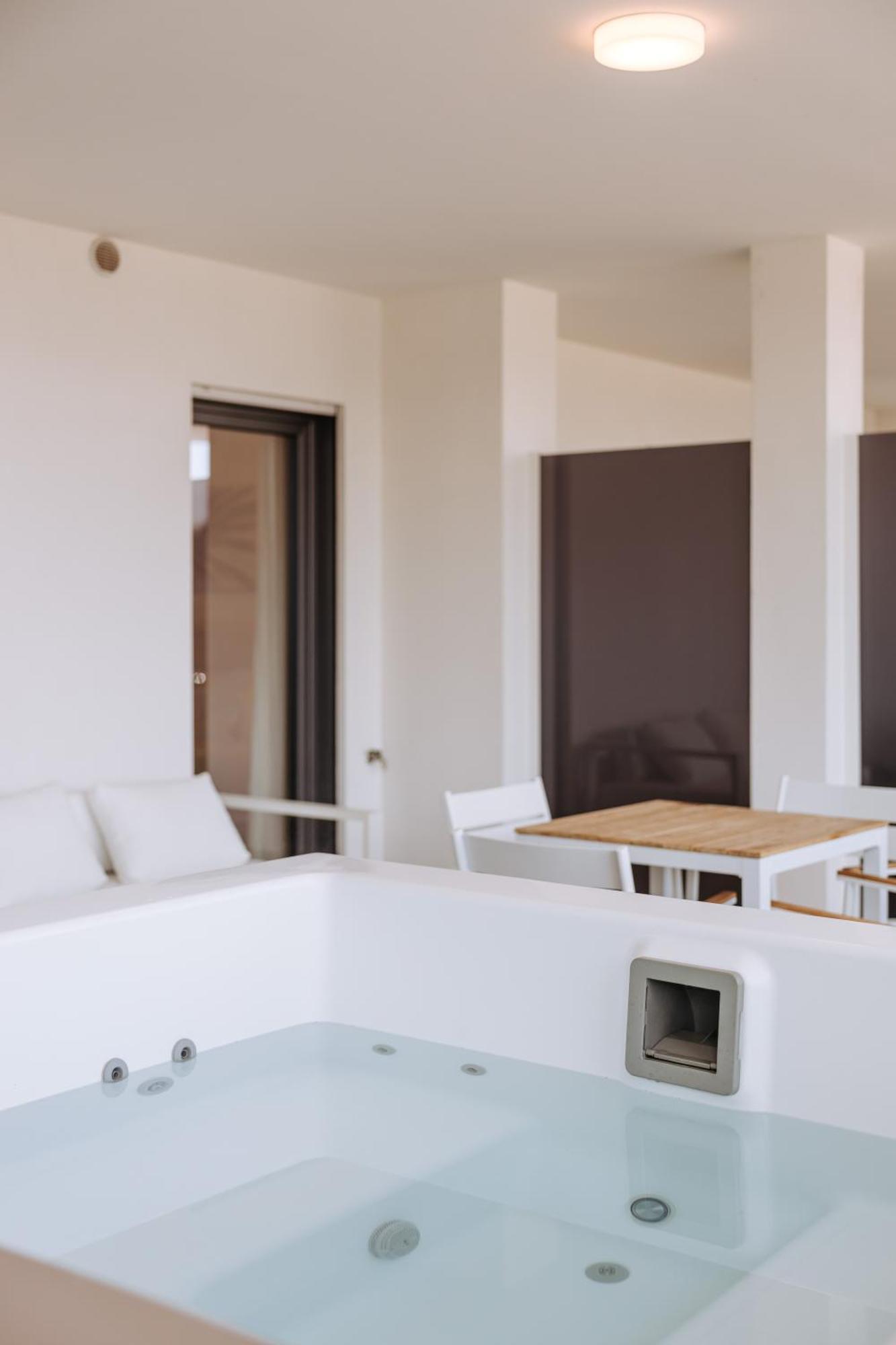 Marisabella Suite Spa 3 Бари Екстериор снимка